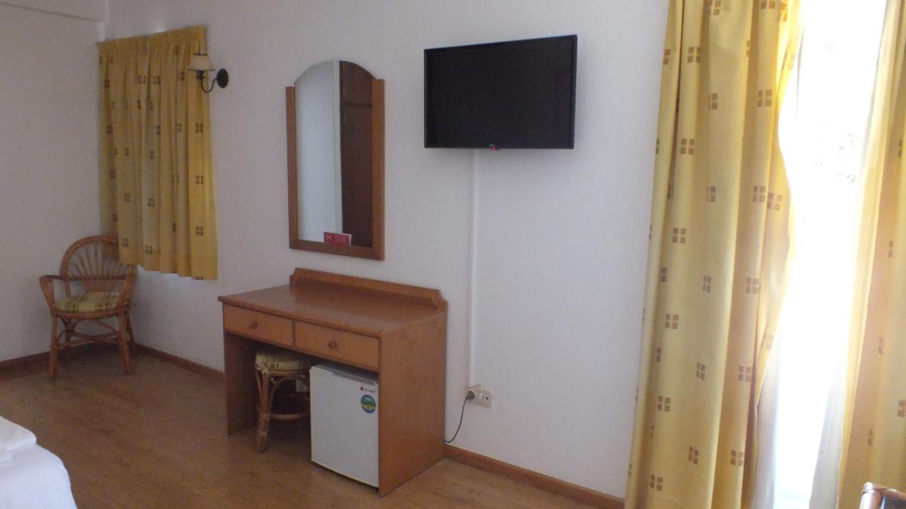 Residencial Gil Vicente Bed & Breakfast Sardoal Exterior photo